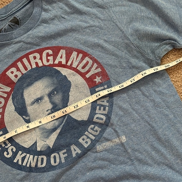 Ron Burgundy Graphic t-shirt size medium/large - Picture 4 of 7